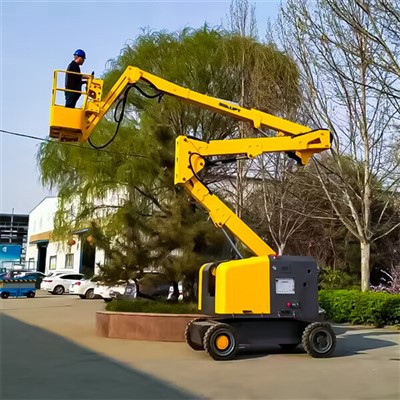 Liðbómalyfta með dísilorku