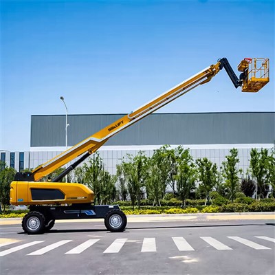 Sjálfknúnar sjónauka bómulyftur